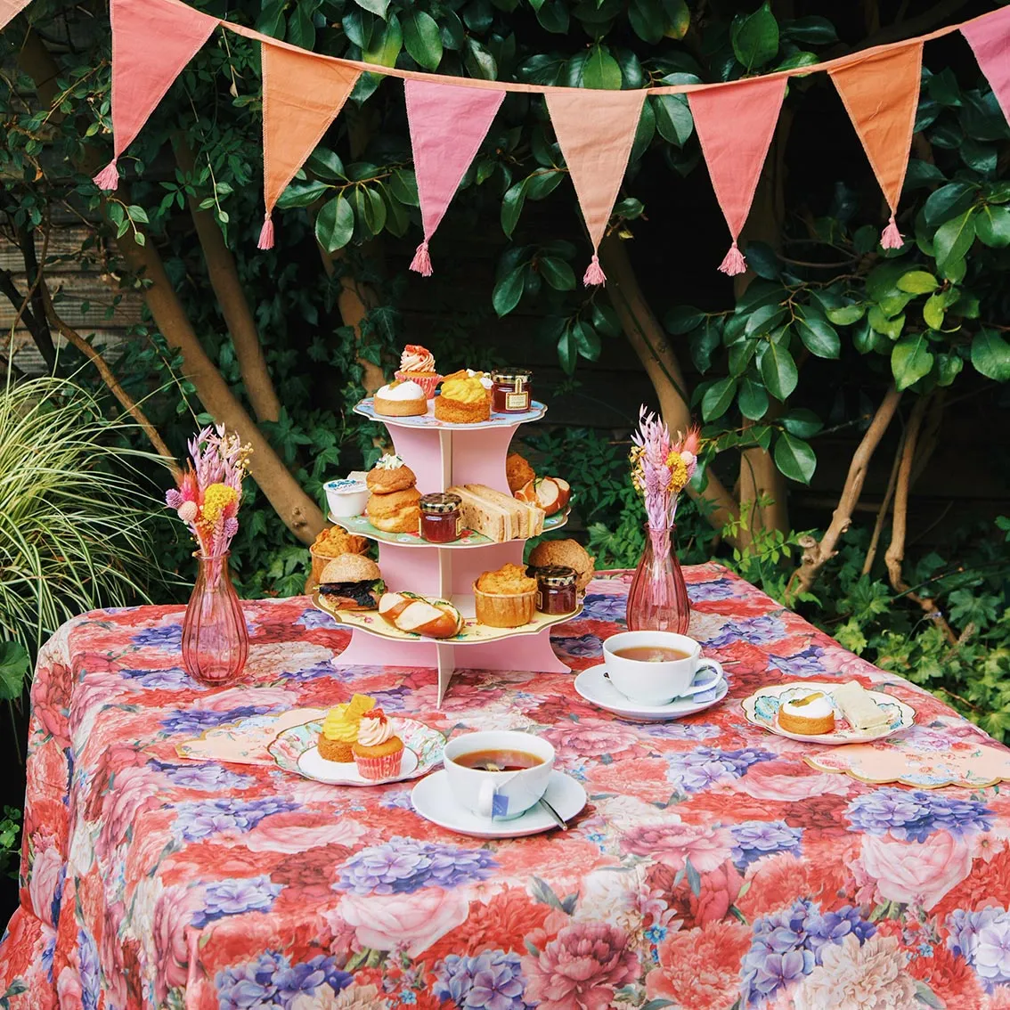 Floral Paper Table Cover