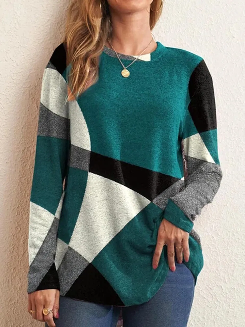 Geometric print contrast long-sleeved T-shirt