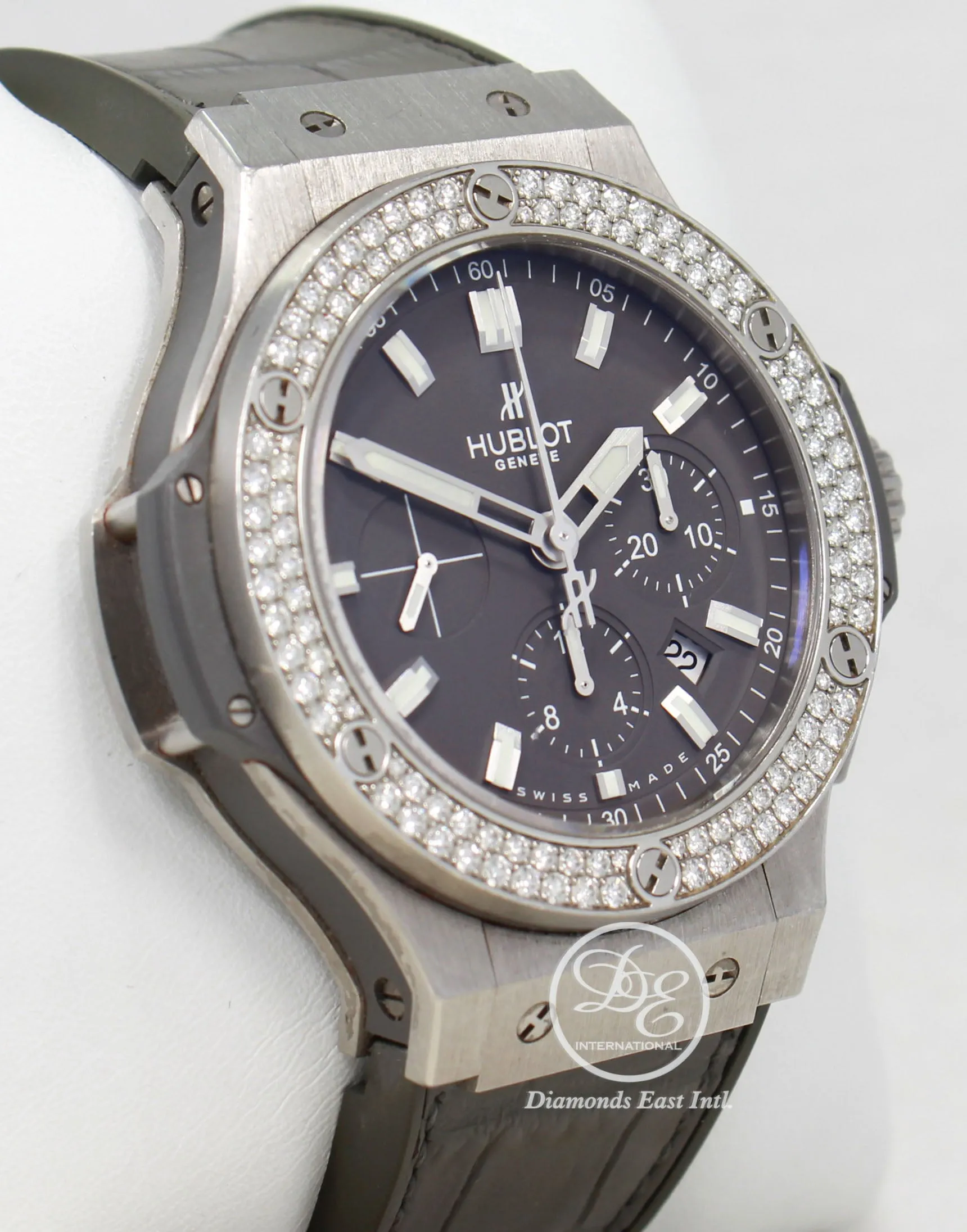 Hublot Big Bang Evolution 44mm Factory Diamonds Chrono 301.ST.5020.GR.1104