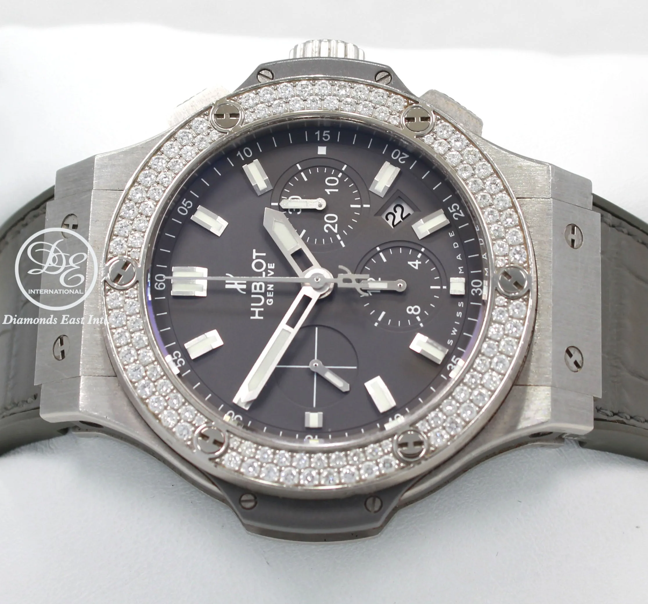 Hublot Big Bang Evolution 44mm Factory Diamonds Chrono 301.ST.5020.GR.1104