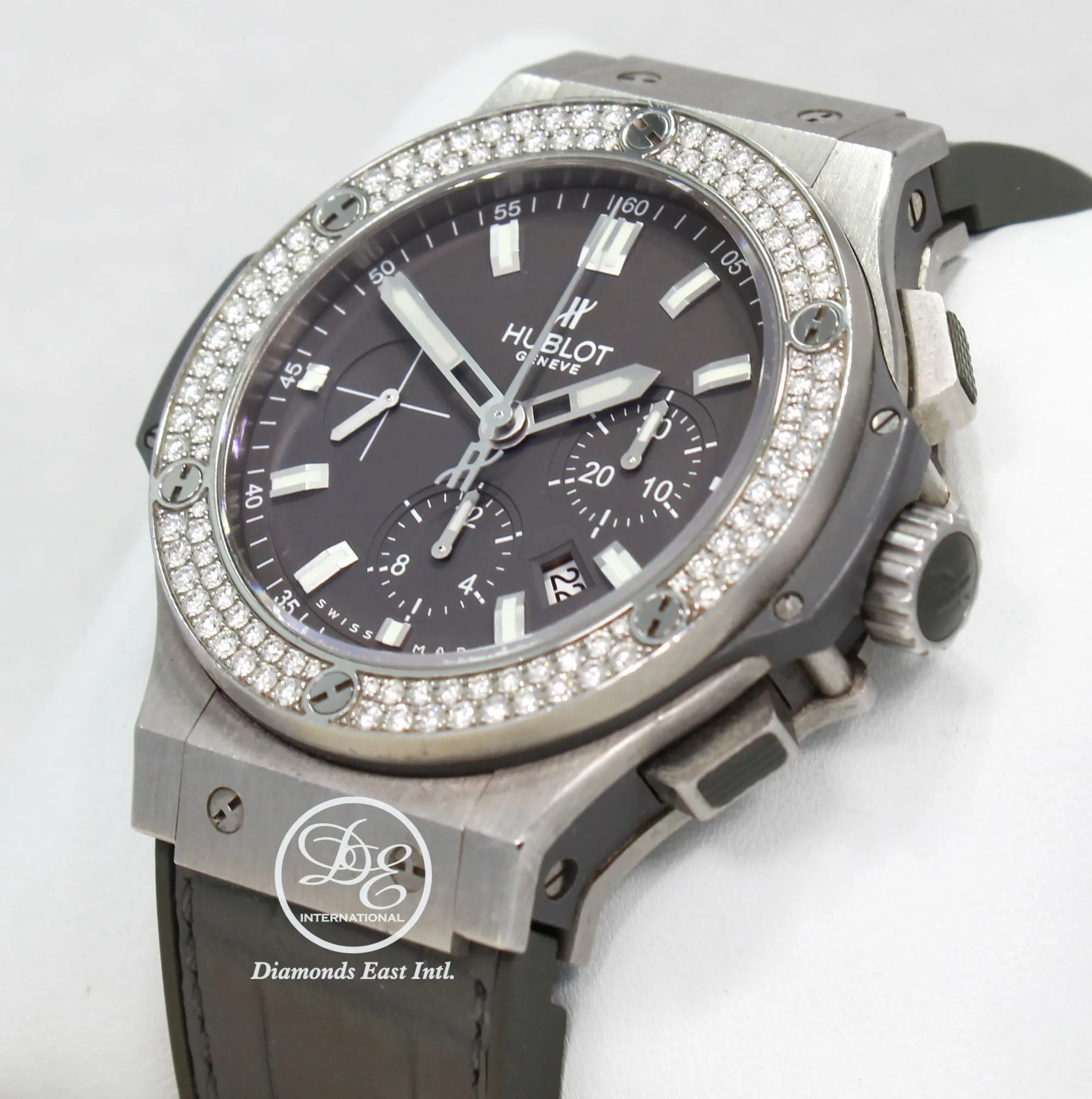 Hublot Big Bang Evolution 44mm Factory Diamonds Chrono 301.ST.5020.GR.1104