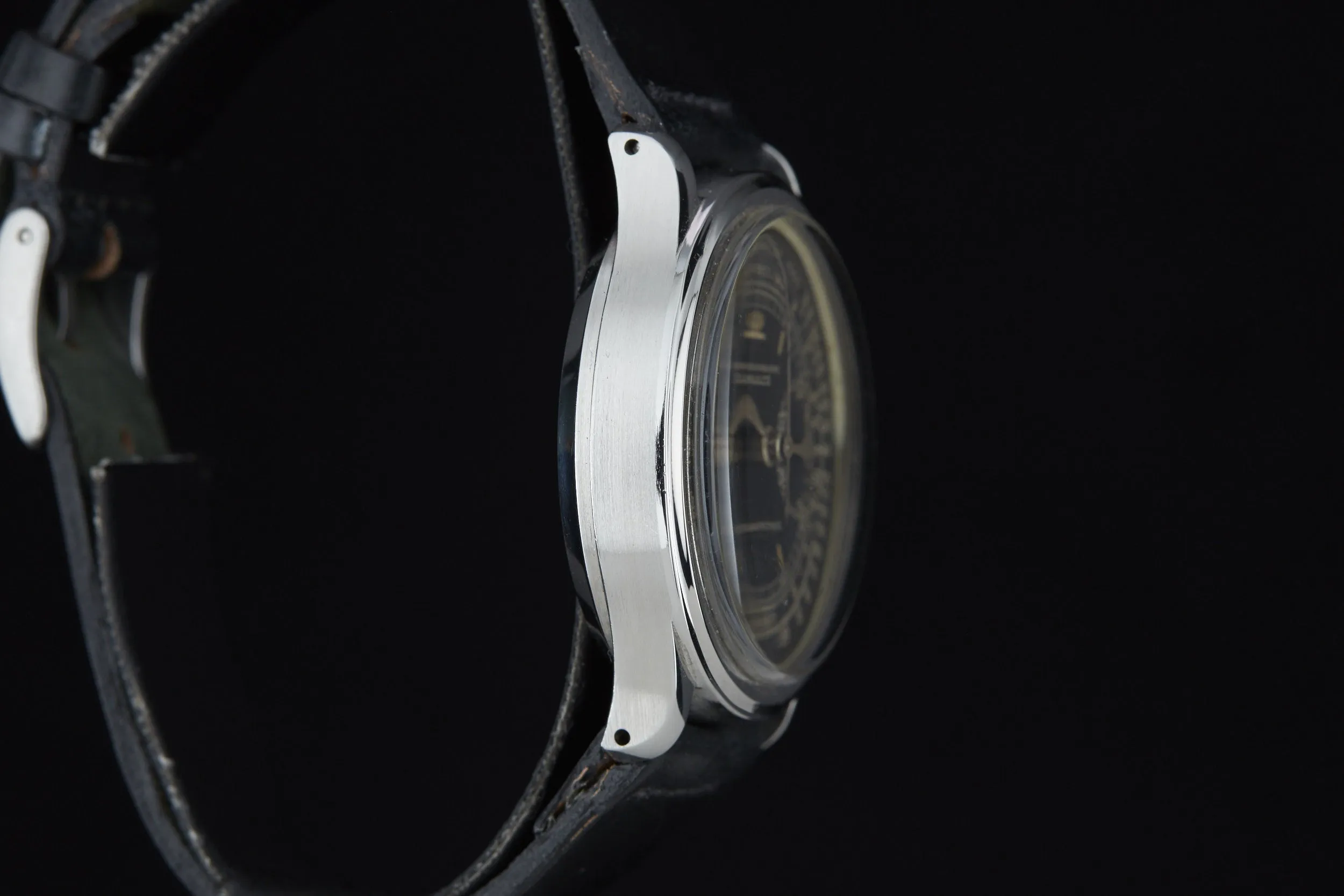 Mulco Clamshell Chronograph