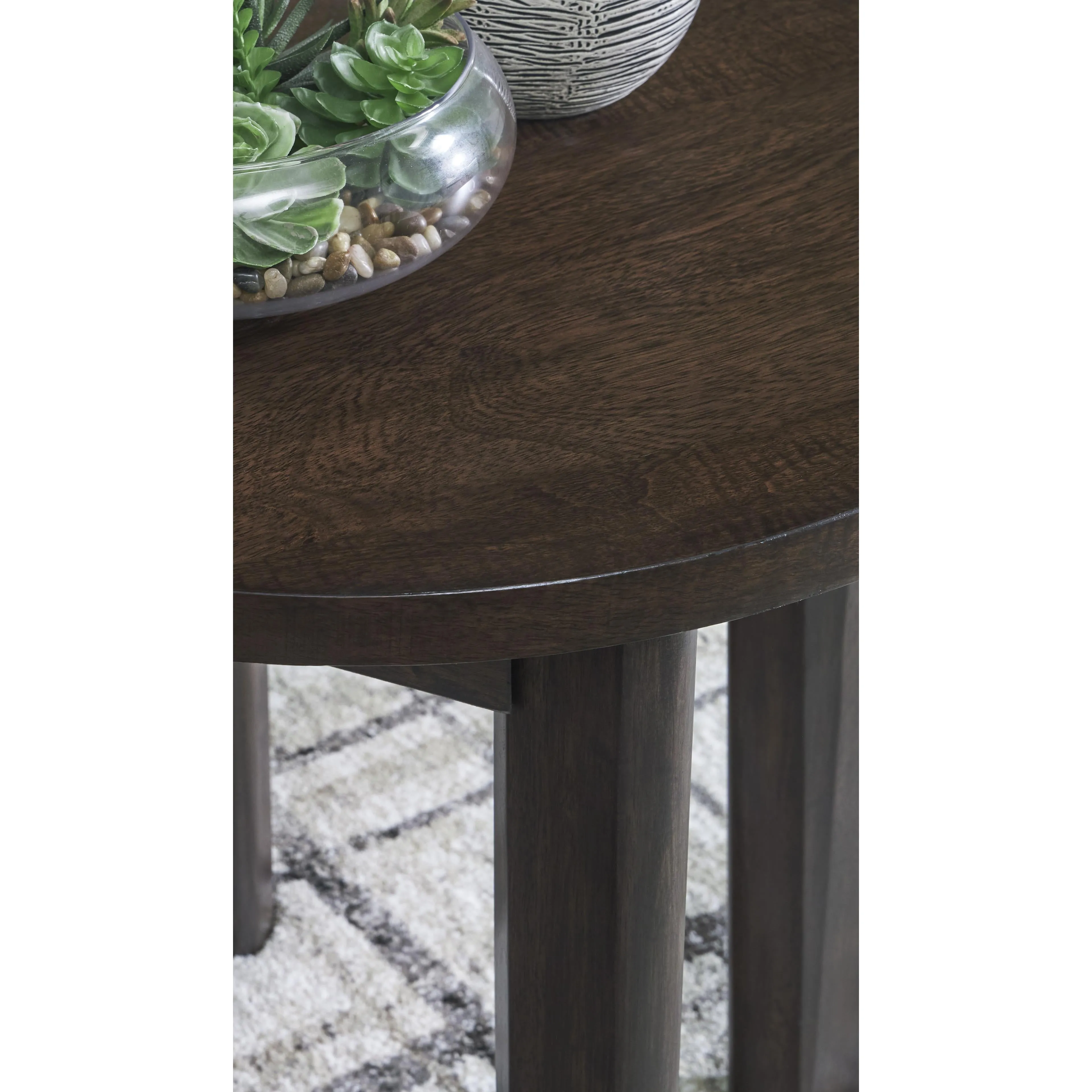 Signature Design by Ashley Korestone 2 End Table T657-6